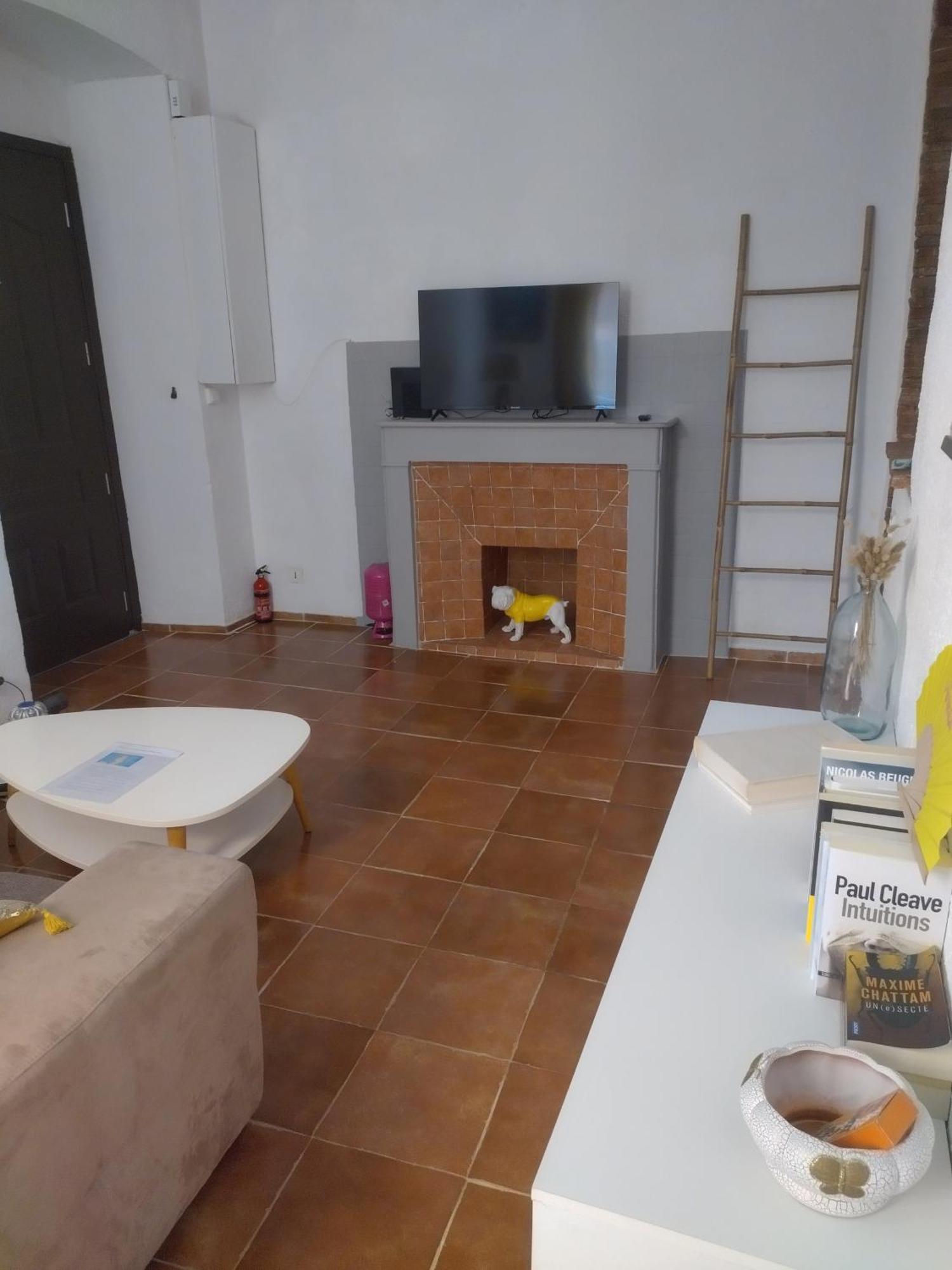 Appartement Meuble En Plein Centre De Bastia باستيا المظهر الخارجي الصورة